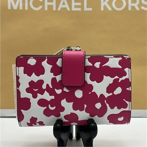 Michael Kors Pink Floral Wallet - Picture 3 of 14
